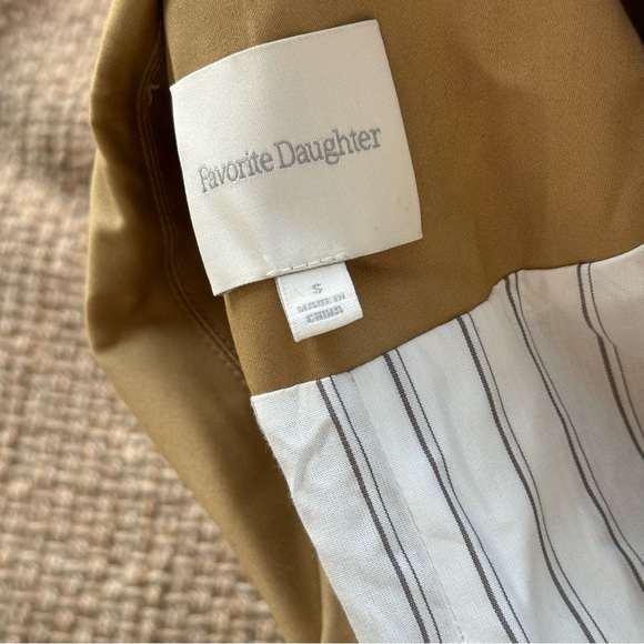 The Charles Tie Waist Double Breasted Trench Coat
Favorite Daughter - Picture 4 of 12